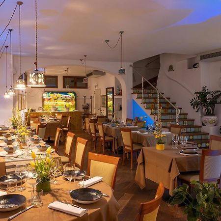Hotel Su Barchile オロゼーイ エクステリア 写真