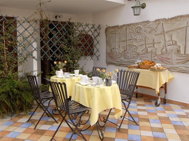 Hotel Su Barchile オロゼーイ エクステリア 写真