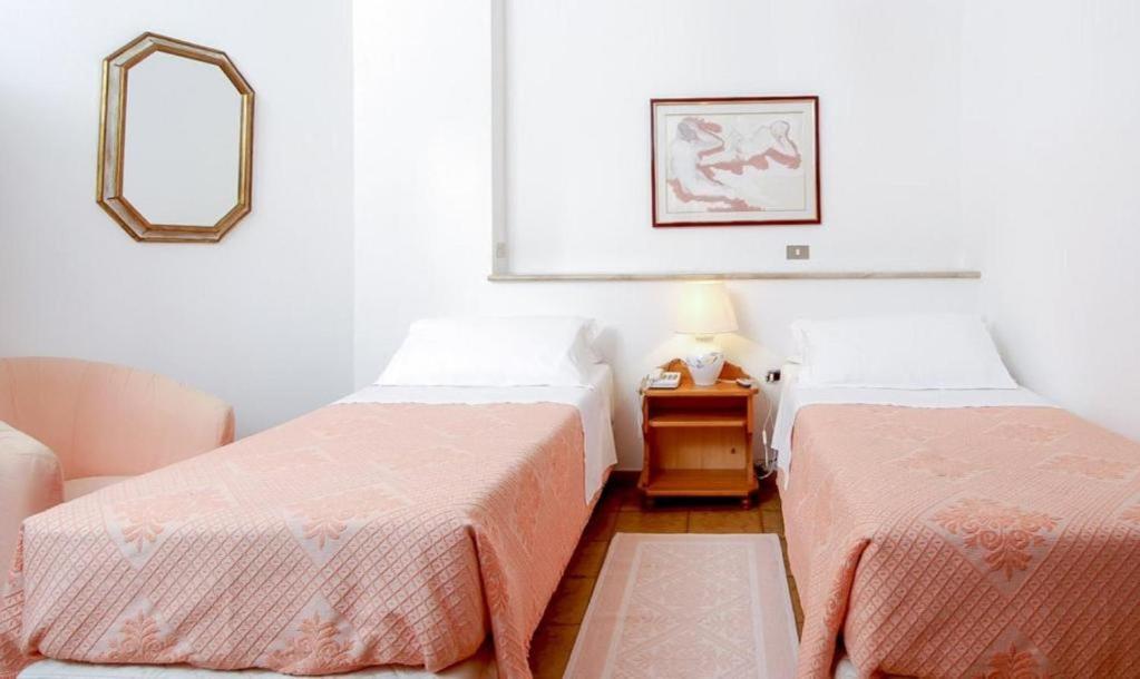 Hotel Su Barchile オロゼーイ エクステリア 写真