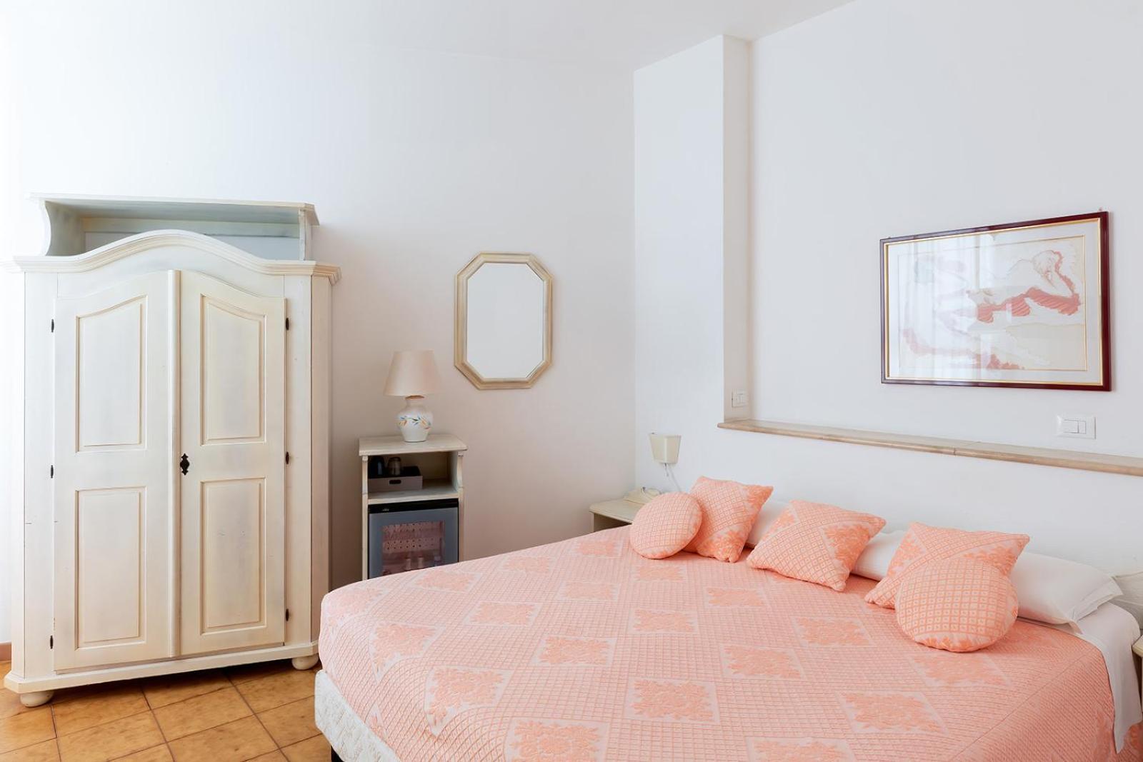 Hotel Su Barchile オロゼーイ エクステリア 写真